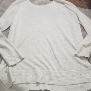 🐦lululemon athletica Cream Scoop Neck Lightweight Sweater